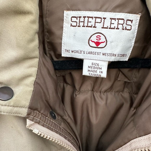 Shepler’s Down Jacket - Picture 10 of 10